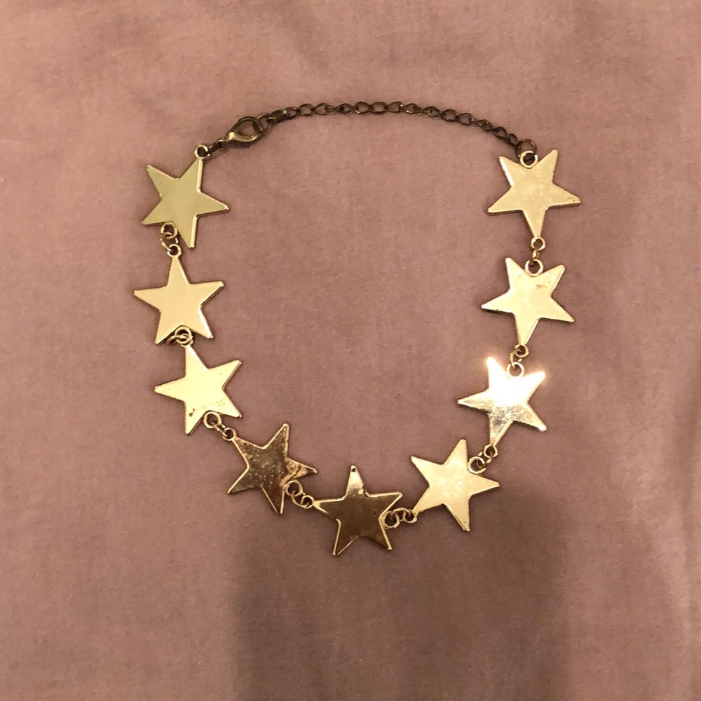 STAR CHOKER